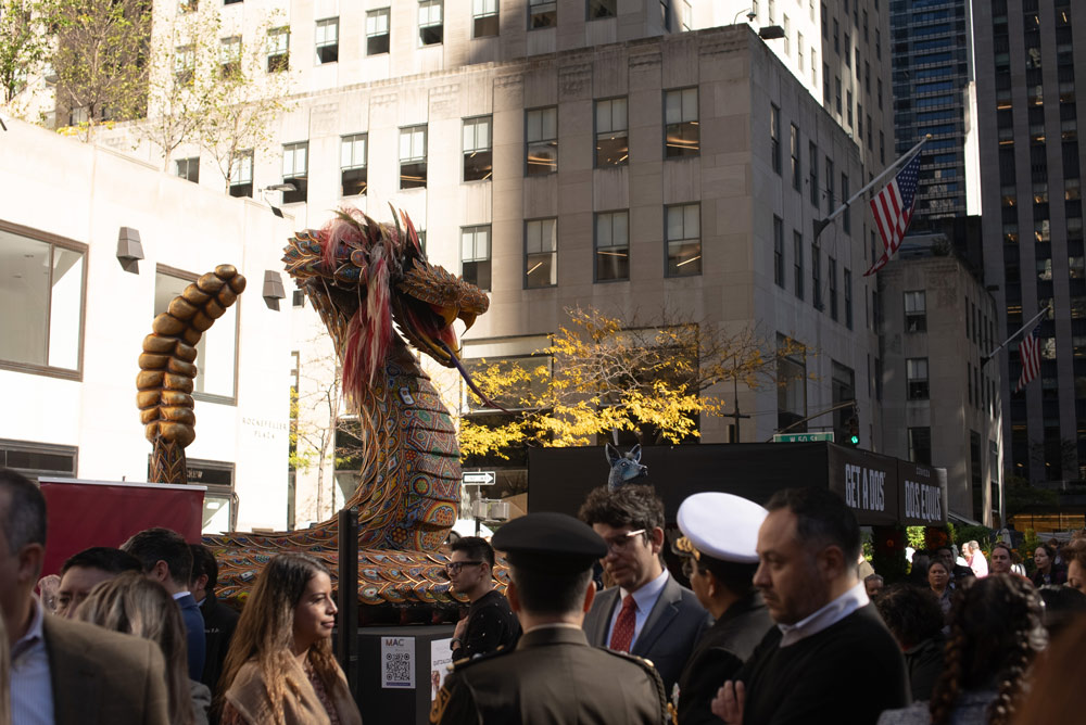 Por día de muertos, Nueva York se llena de arte wixárika