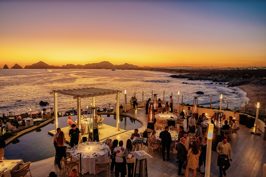 Una experiencia de estrella Michelin frente al mar en Sunset Monalisa Cabo San Lucas